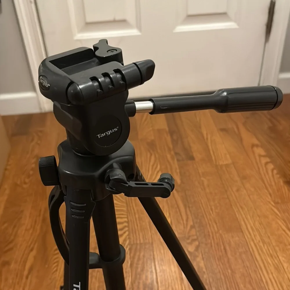 Targus Black Professional Tripod with Adjustable Legs